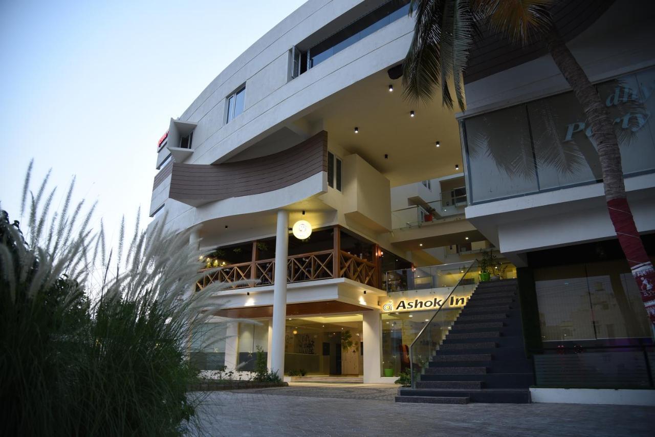 Ashok Inn Давангере Экстерьер фото